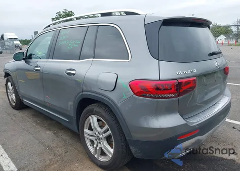 2020 Mercedes-Benz Glb 250 4Matic z USA, uszkodzony, nr VIN WDC4M4HB3LW005563